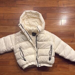 ALO Yoga Puffer Jacket - White